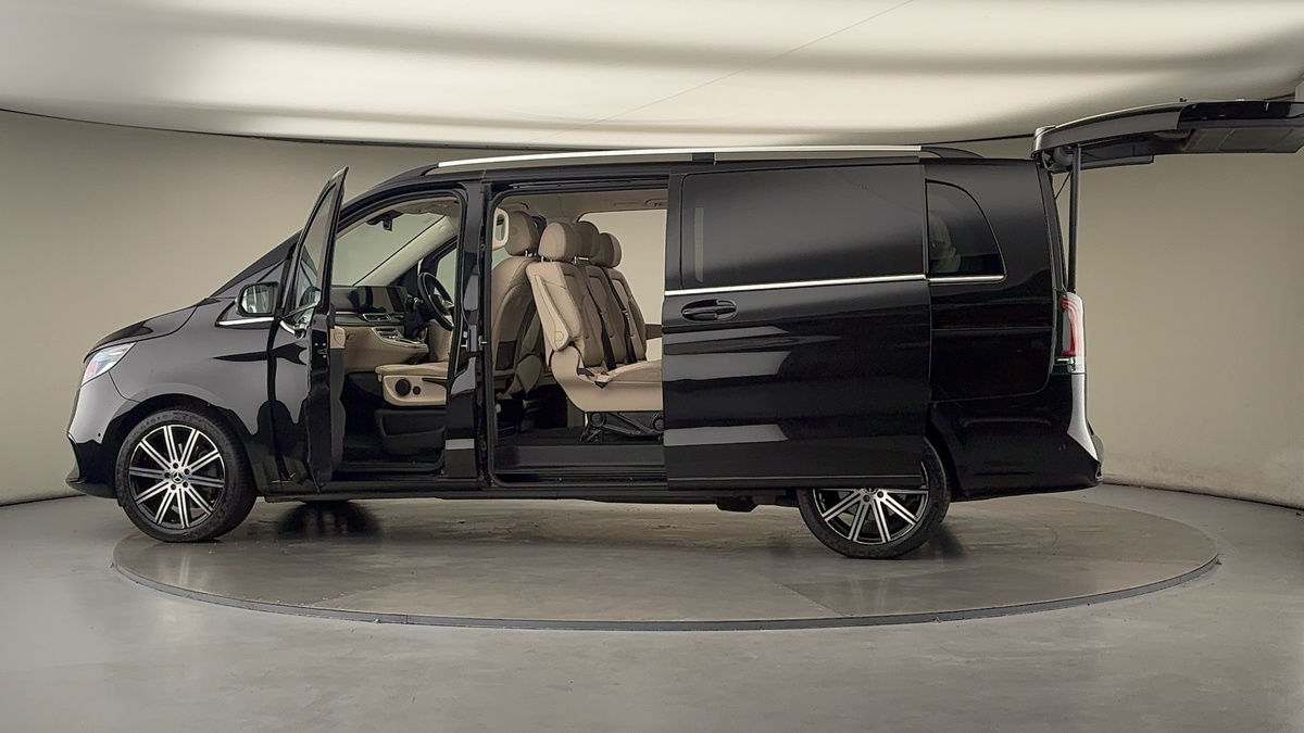 Used Mercedes-Benz V-Class 2025 for sale - 76280719: Photo 48