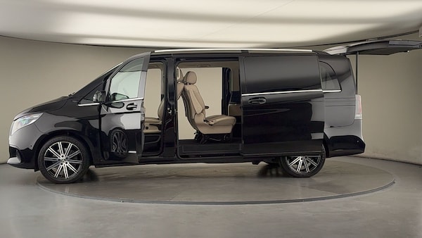 Used Mercedes-Benz V-Class 2025 for sale - 76280719: Photo 49