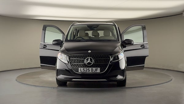Used Mercedes-Benz V-Class 2025 for sale - 76280719: Photo 53