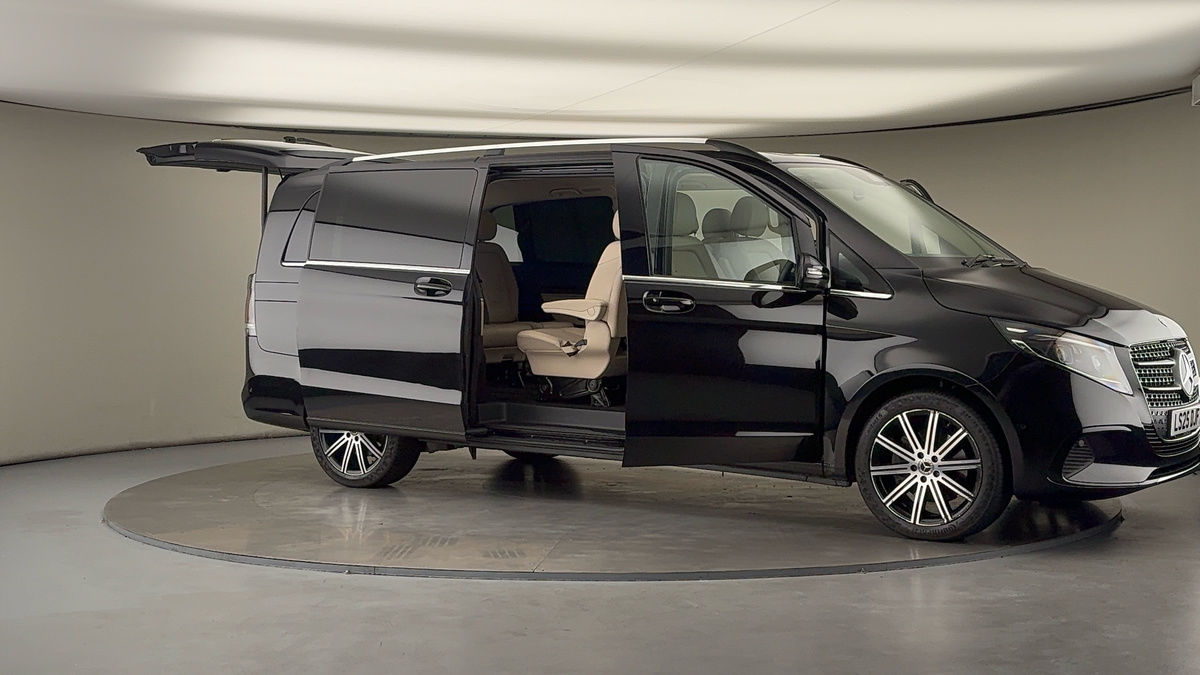 Used Mercedes-Benz V-Class 2025 for sale - 76280719: Photo 56