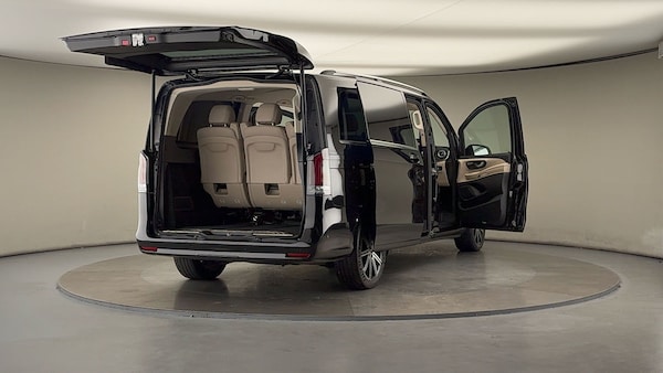 Used Mercedes-Benz V-Class 2025 for sale - 76280719: Photo 61