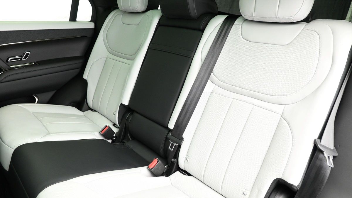 Used Land Rover Range Rover Sport 2023 for sale - 76470831: Photo 5