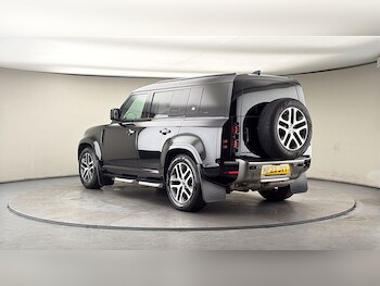 Used Land Rover Defender 110 2023 for sale - 77990348: Photo