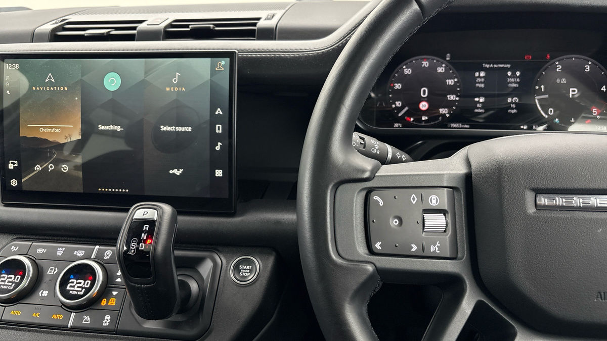 Used Land Rover Defender 110 2024 for sale - 75999276: Photo 13