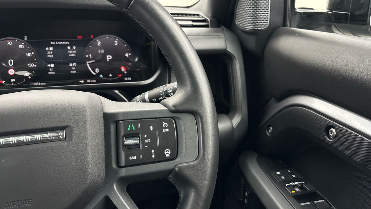 Used Land Rover Defender 110 2024 for sale - 75999276: Photo 14