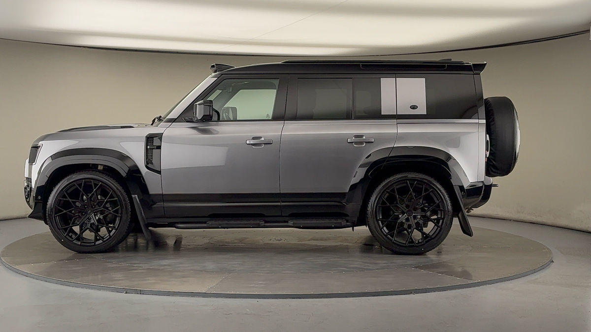 Used Land Rover Defender 110 2024 for sale - 75999276: Photo 15