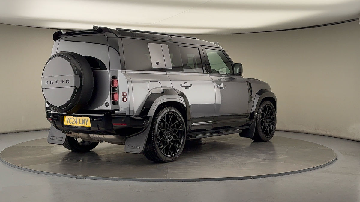 Used Land Rover Defender 110 2024 for sale - 75999276: Photo 44