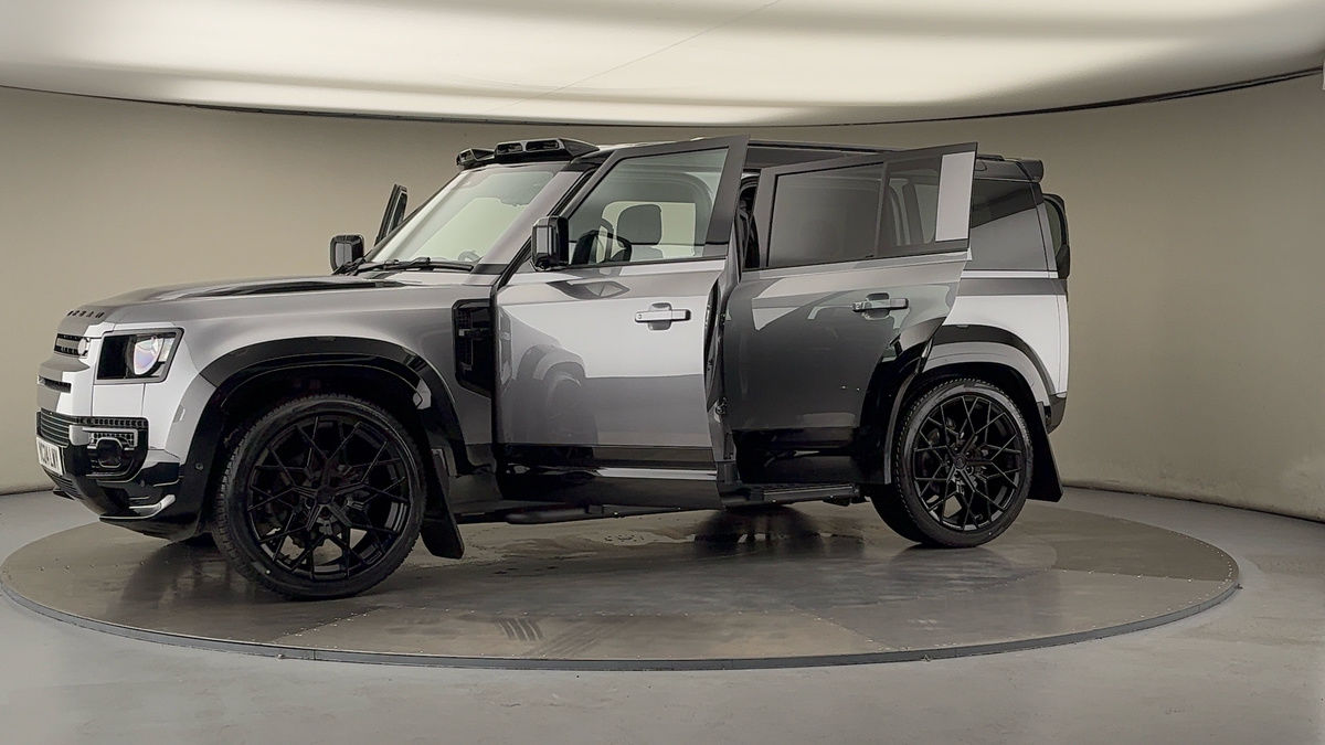 Used Land Rover Defender 110 2024 for sale - 75999276: Photo 53