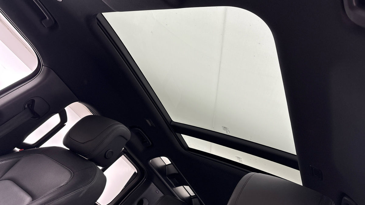 Used Land Rover Defender 110 2024 for sale - 75999276: Photo 6