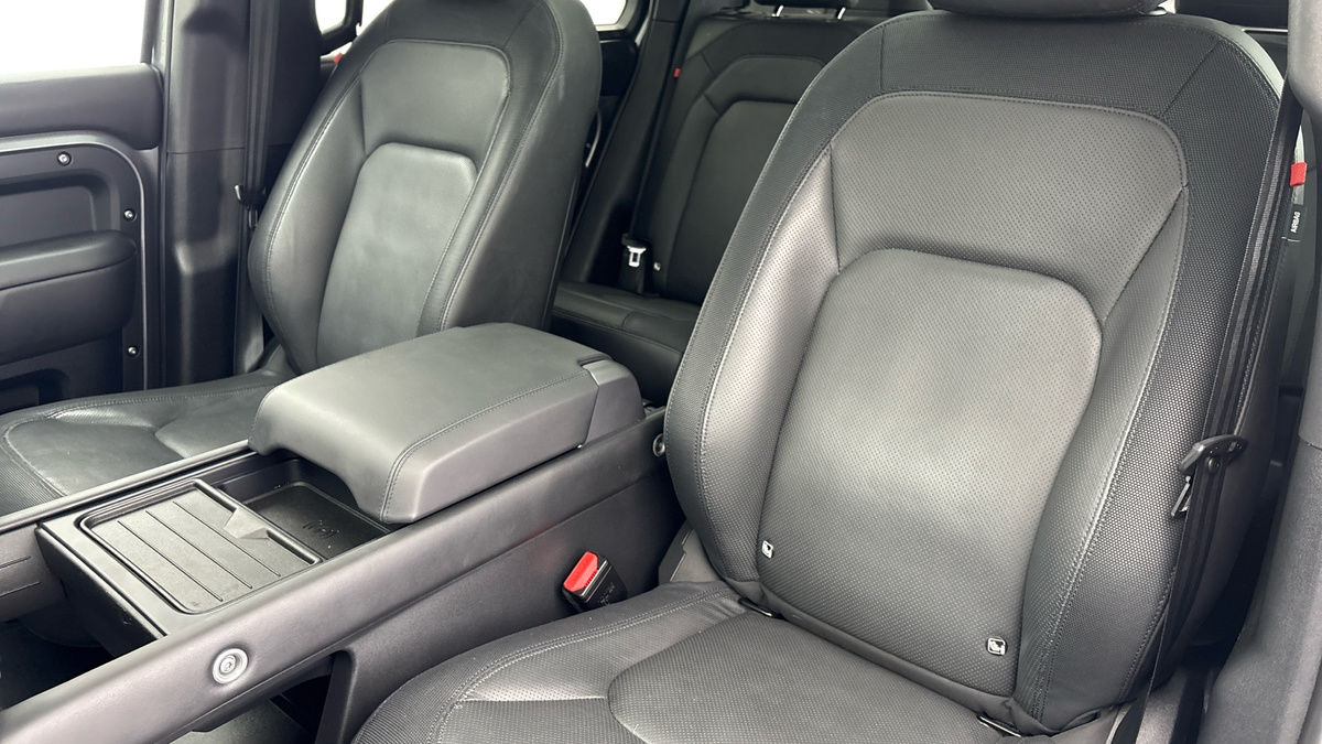Used Land Rover Defender 110 2024 for sale - 75999276: Photo 7