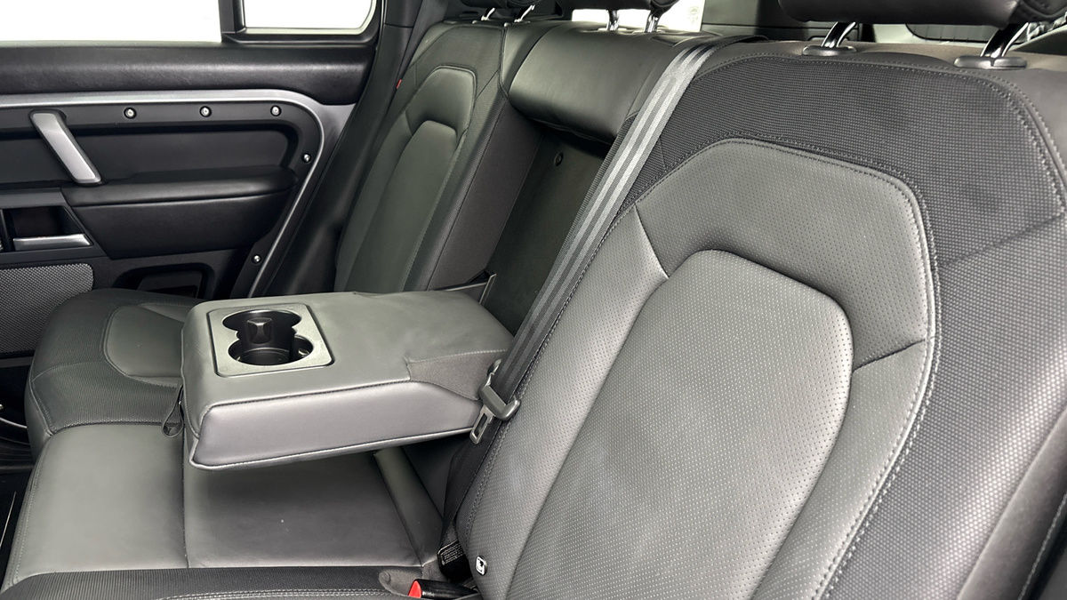 Used Land Rover Defender 110 2024 for sale - 75999276: Photo 9