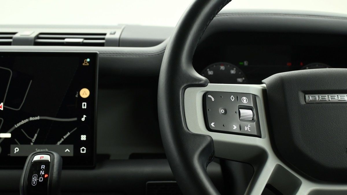 Used Land Rover Defender 110 2024 for sale - 75427632: Photo 12