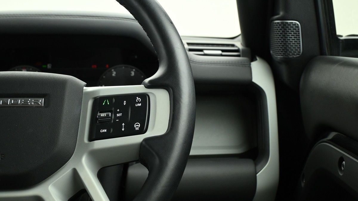 Used Land Rover Defender 110 2024 for sale - 75427632: Photo 13