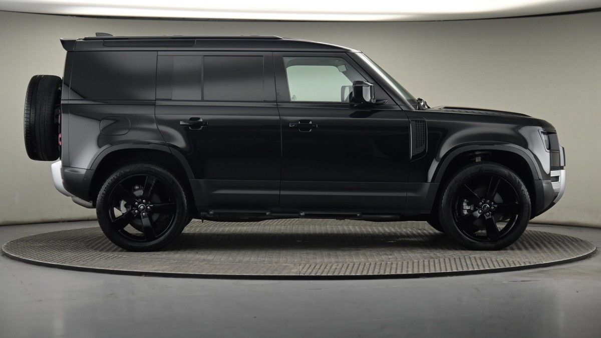 Used Land Rover Defender 110 2024 for sale - 75427632: Photo 24