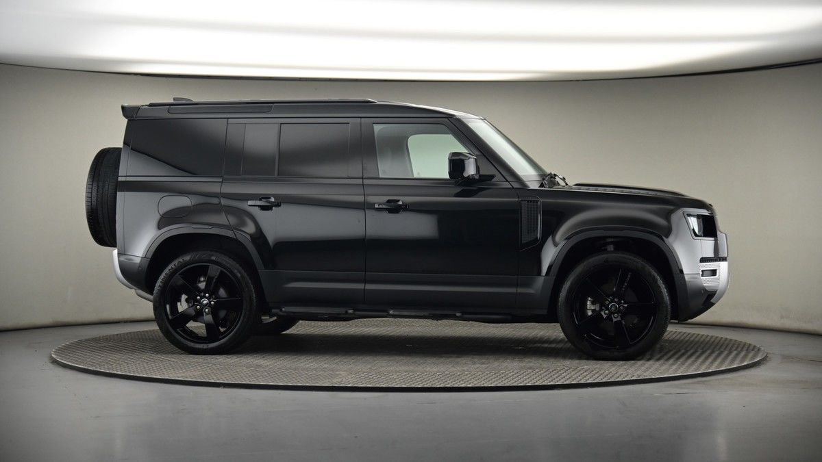 Used Land Rover Defender 110 2024 for sale - 75427632: Photo 40