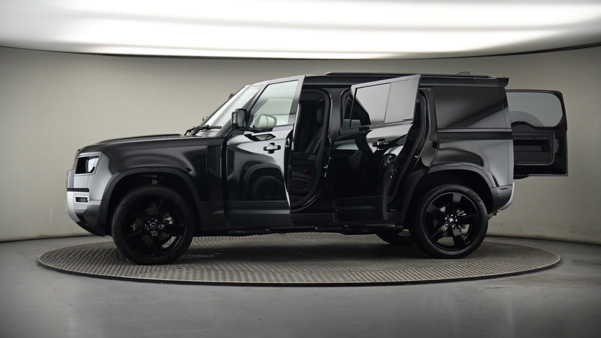 Used Land Rover Defender 110 2024 for sale - 75427632: Photo 47