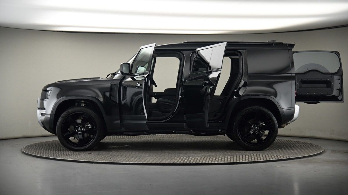 Used Land Rover Defender 110 2024 for sale - 75427632: Photo 48