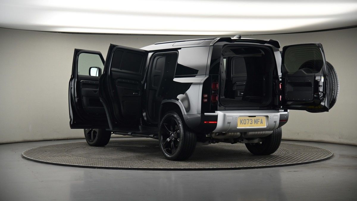 Used Land Rover Defender 110 2024 for sale - 75427632: Photo 5