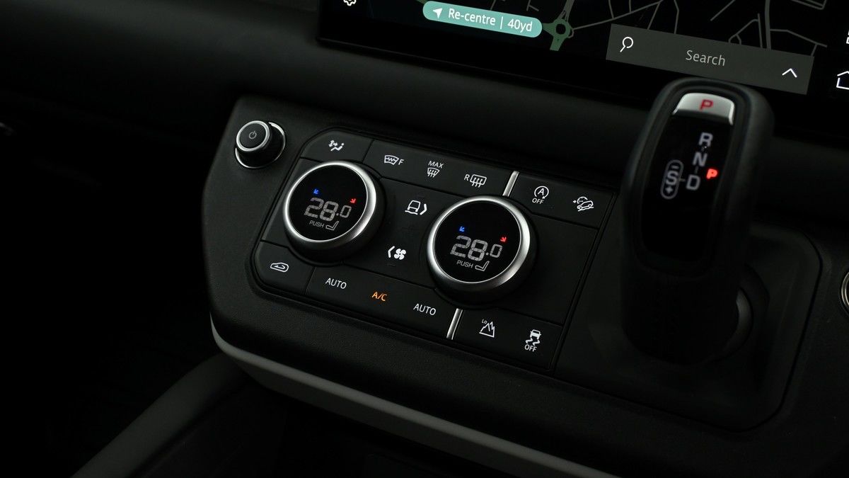 Used Land Rover Defender 110 2024 for sale - 75427632: Photo 9