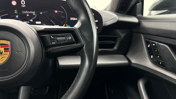Used Porsche Taycan 2020 for sale - 75704588: Photo 14