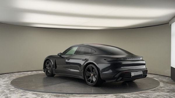 Used Porsche Taycan 2020 for sale - 75704588: Photo 2