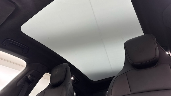 Used Porsche Taycan 2020 for sale - 75704588: Photo 4
