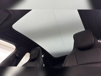Used Porsche Taycan 2020 for sale - 75704588: Photo