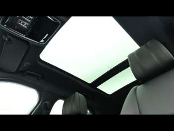 Used Land Rover Range Rover Velar 2024 for sale - 74107129: Photo