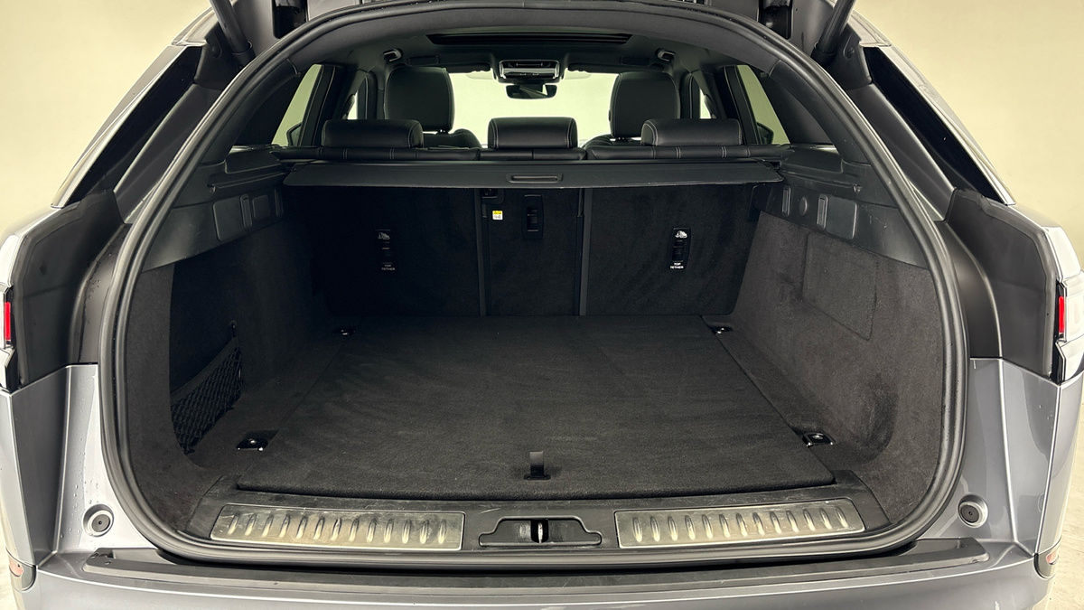 Used Land Rover Range Rover Velar 2023 for sale - 76686926: Photo 11
