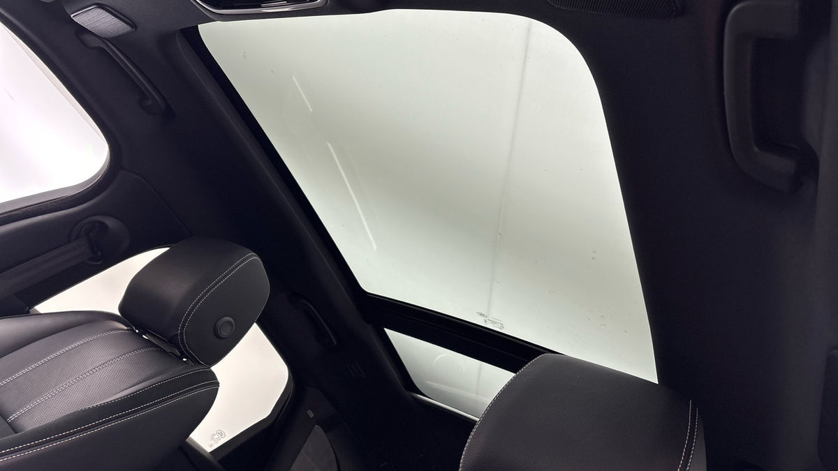 Used Land Rover Range Rover Velar 2023 for sale - 76686926: Photo 6