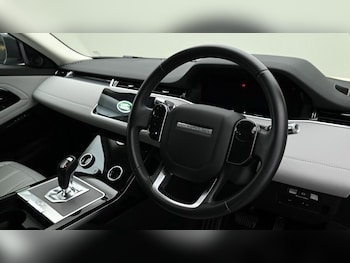 Used Land Rover Range Rover Evoque 2019 for sale - 75912439: Photo