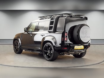 Used Land Rover Defender 110 2024 for sale - 78608023: Photo