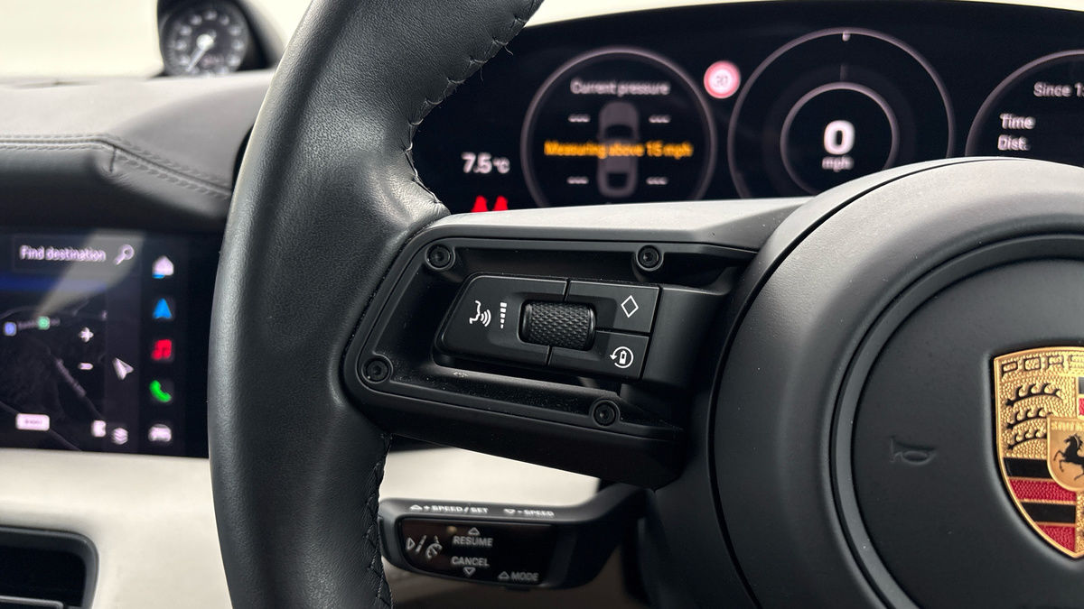 Used Porsche Taycan 2023 for sale - 75729981: Photo 13