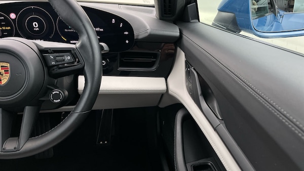 Used Porsche Taycan 2023 for sale - 75729981: Photo 14
