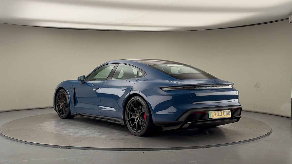 Used Porsche Taycan 2023 for sale - 75729981: Photo 2