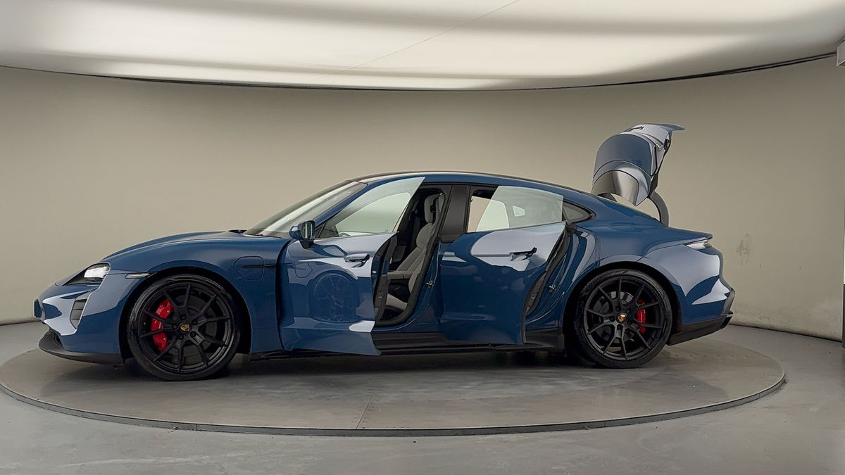 Used Porsche Taycan 2023 for sale - 75729981: Photo 52