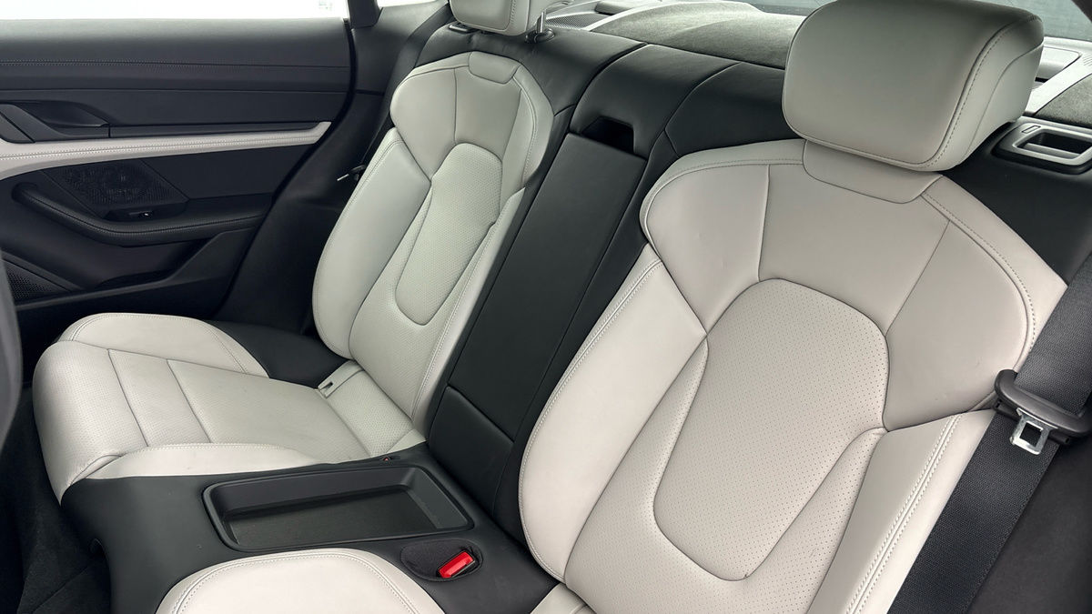 Used Porsche Taycan 2023 for sale - 75729981: Photo 8