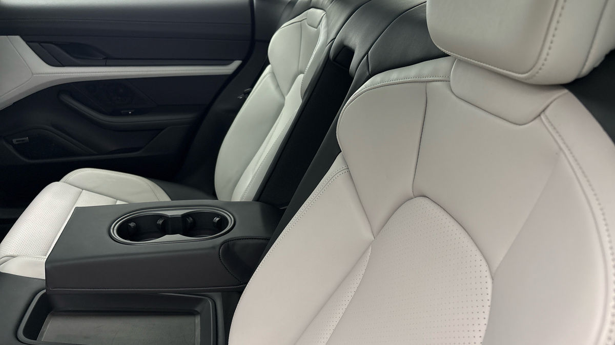 Used Porsche Taycan 2023 for sale - 75729981: Photo 9