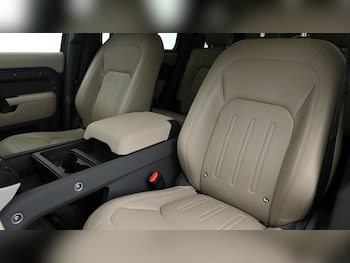 Used Land Rover Defender 110 2021 for sale - 75057402: Photo