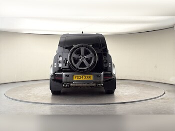 Used Land Rover Defender 2024 for sale - 77953685: Photo