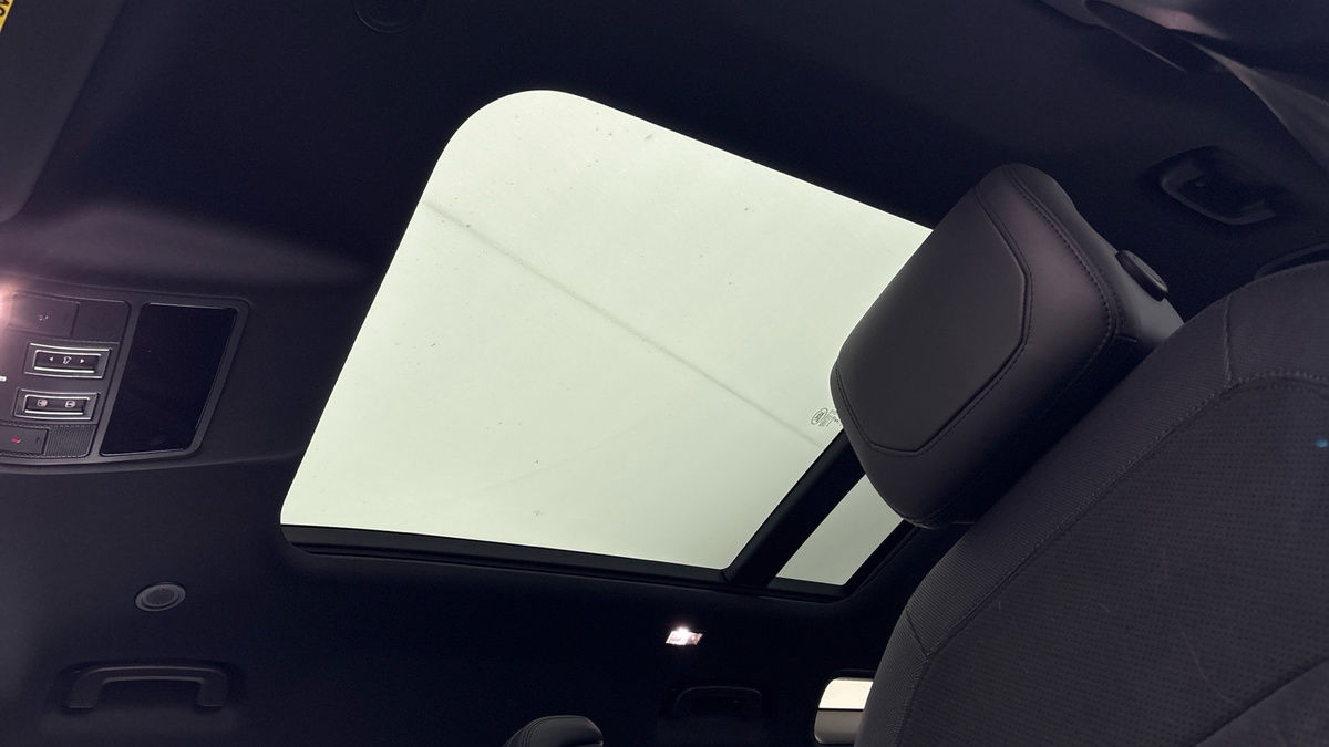 Used Land Rover Defender 2024 for sale - 77953685: Photo 6