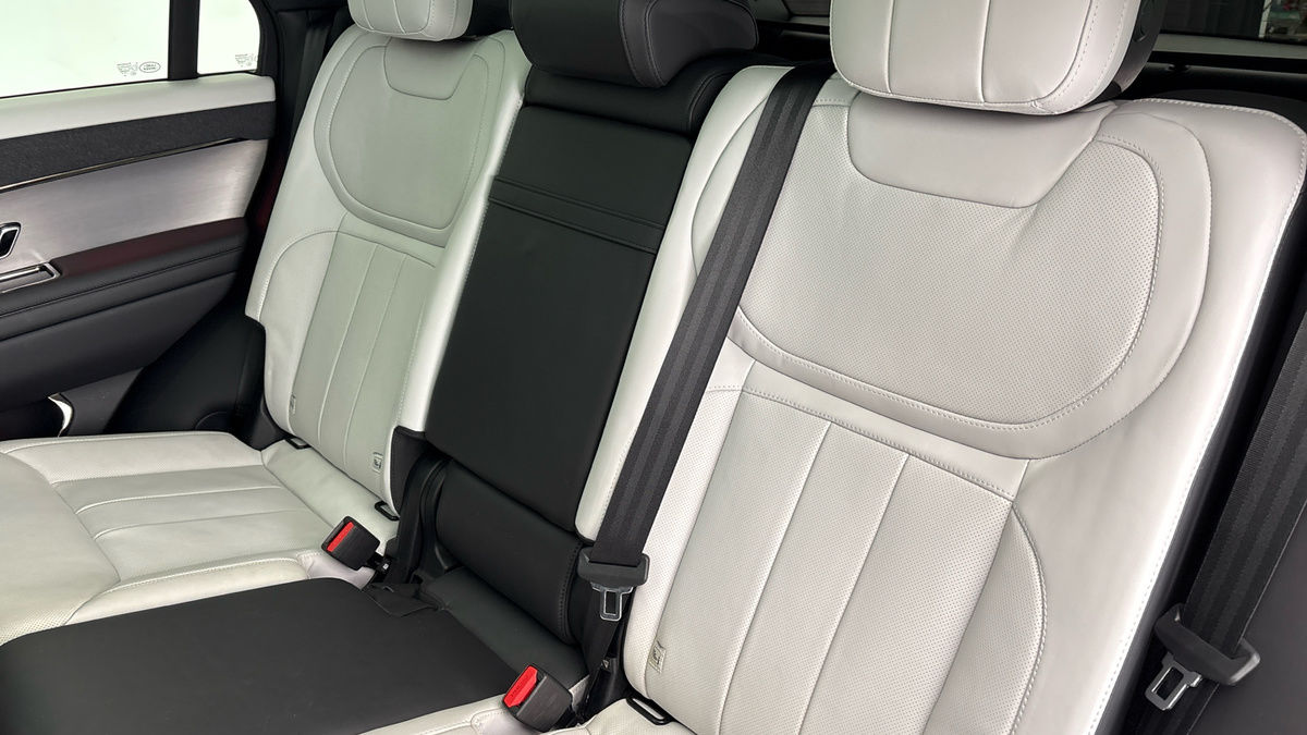 Used Land Rover Range Rover Sport 2024 for sale - 77201055: Photo 8