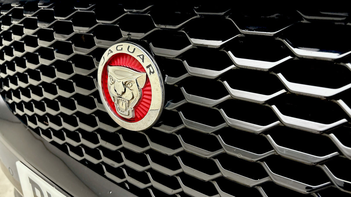 Used Jaguar E-Pace 2020 for sale - 76292325: Photo 24