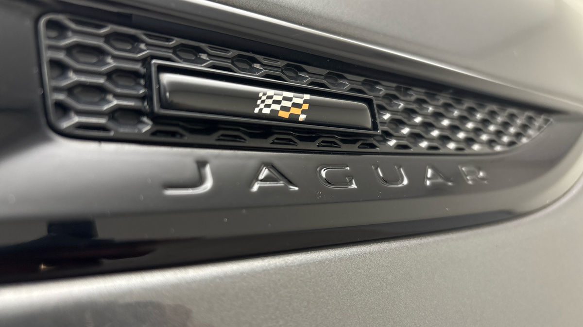 Used Jaguar E-Pace 2020 for sale - 76292325: Photo 25