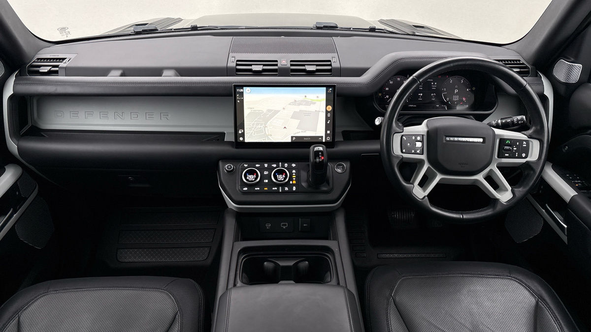 Used Land Rover Defender 130 2023 for sale - 78018082: Photo 12