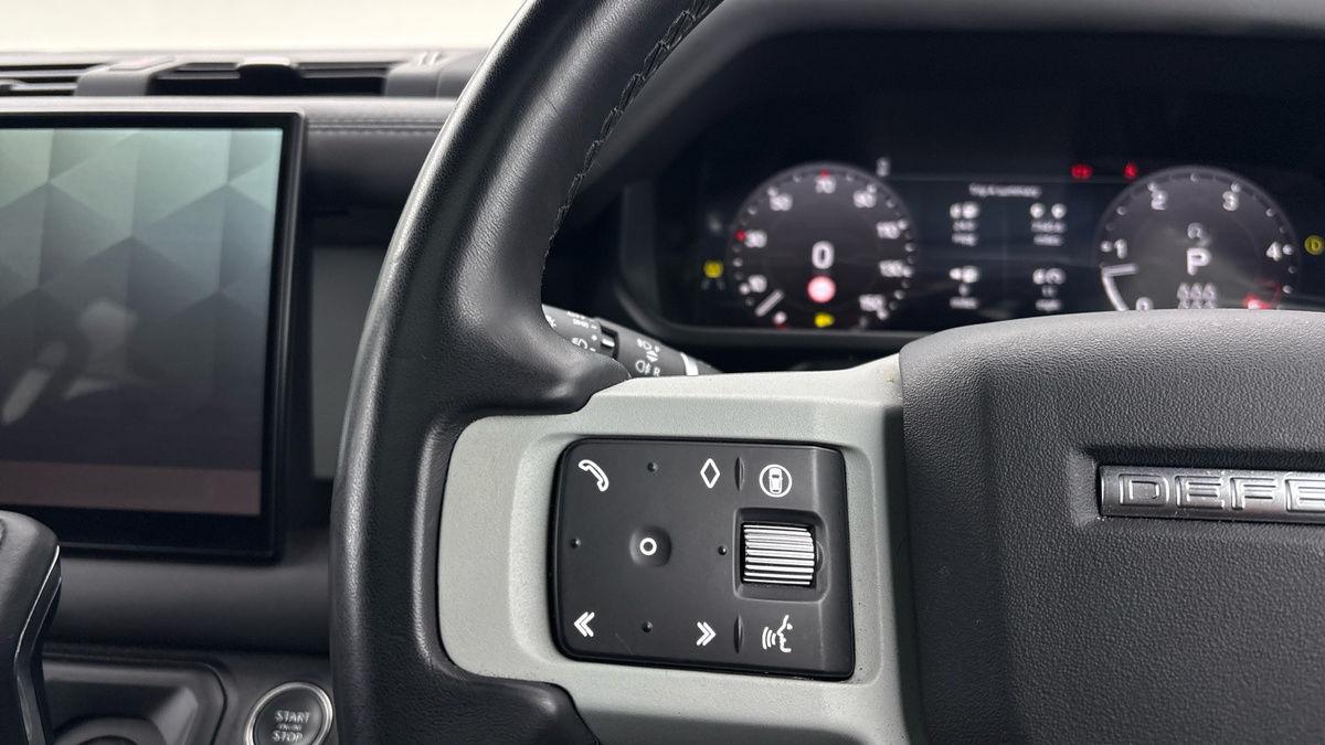 Used Land Rover Defender 130 2023 for sale - 78018082: Photo 13