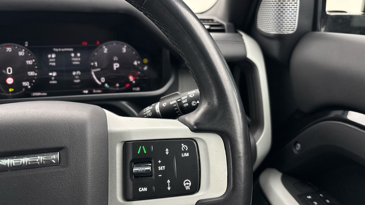 Used Land Rover Defender 130 2023 for sale - 78018082: Photo 14