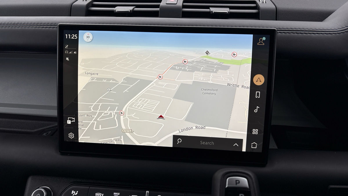 Used Land Rover Defender 130 2023 for sale - 78018082: Photo 17