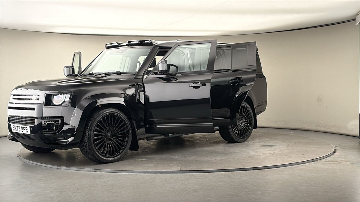 Used Land Rover Defender 130 2023 for sale - 78018082: Photo 22