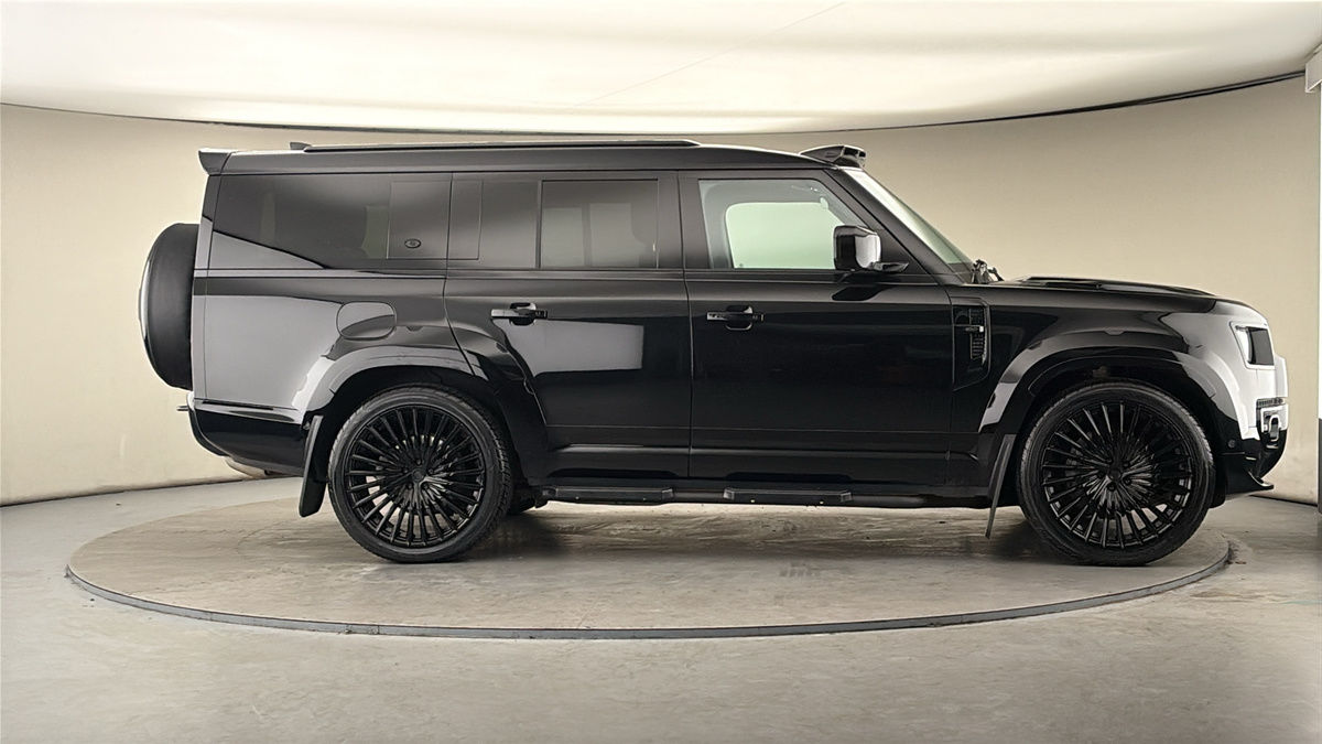 Used Land Rover Defender 130 2023 for sale - 78018082: Photo 41